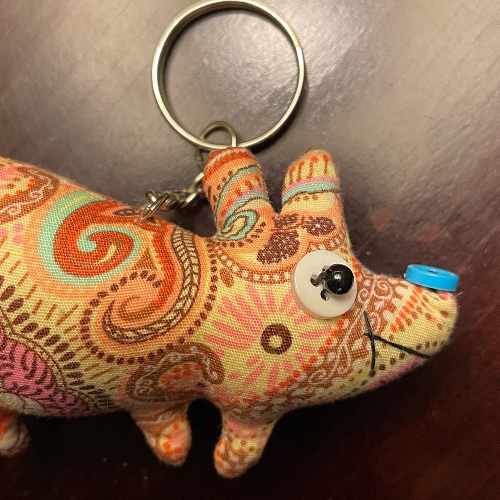Colorful Patterned Pig Keychain - Picture 5 of 8